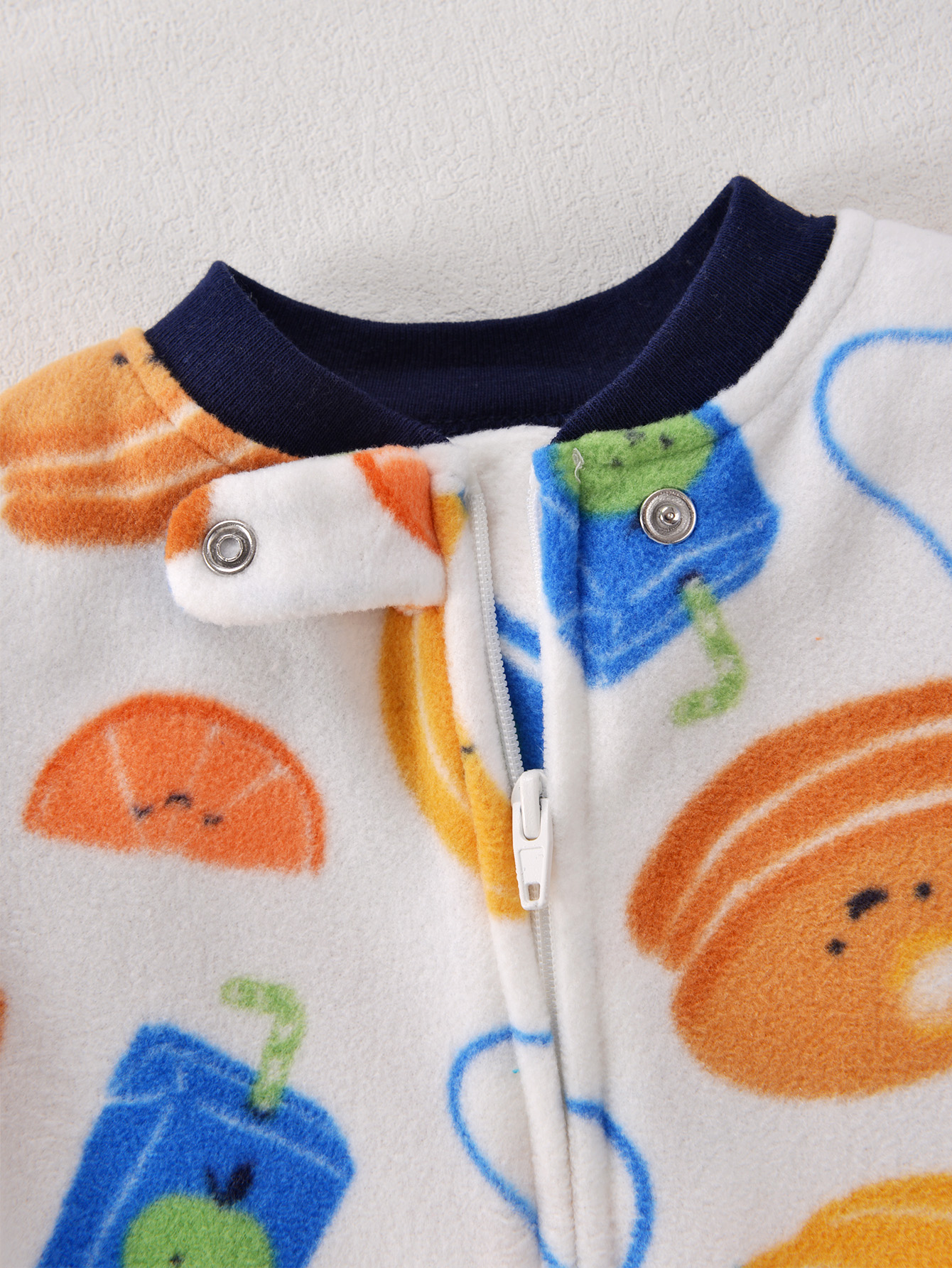 Cute Animal Foot Embroidered B - Baby Food Intake recensione e prezzo